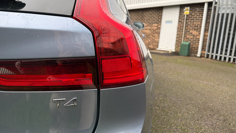 Volvo V90 2.0 T4 Momentum Plus 5dr Geartronic Petrol Estate